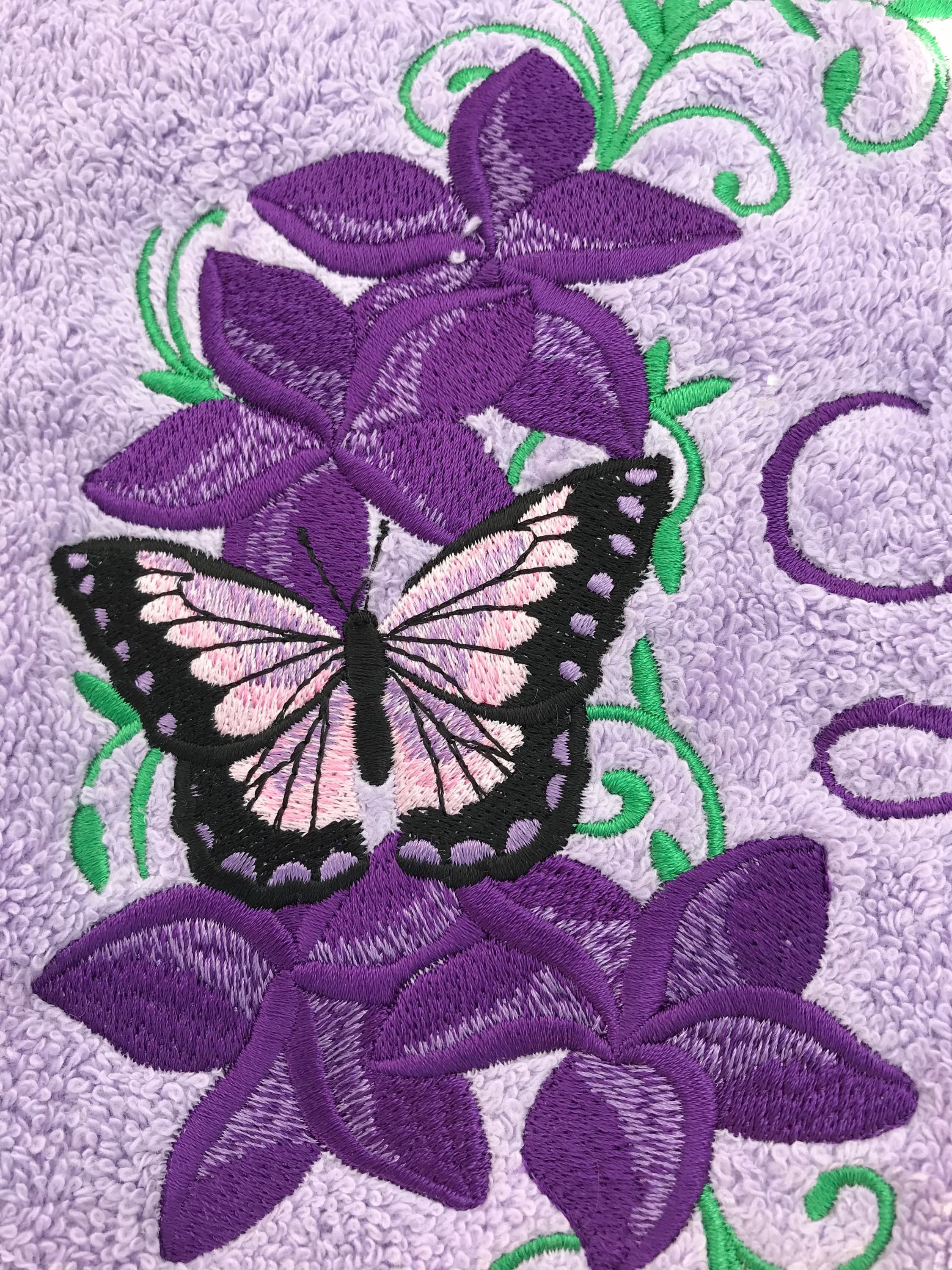 Personalized Lilac Towel Set: Embroidered Butterfly Floral Design — image 4