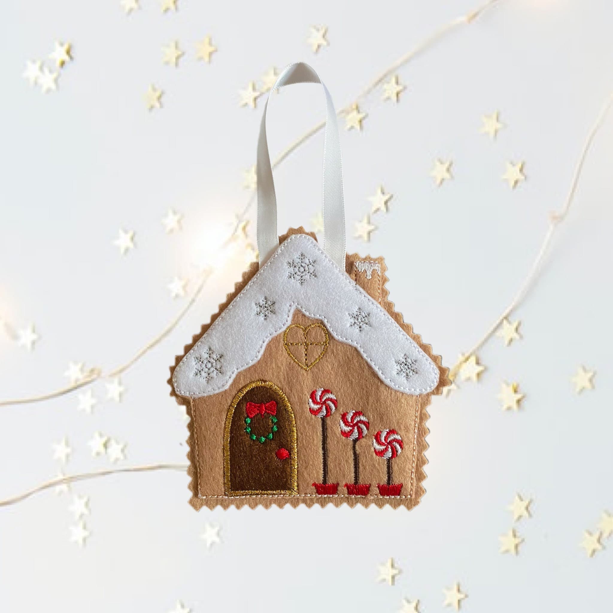 Gingerbread Felt Decoration- Christmas Gingerbread House - Pin Wheel