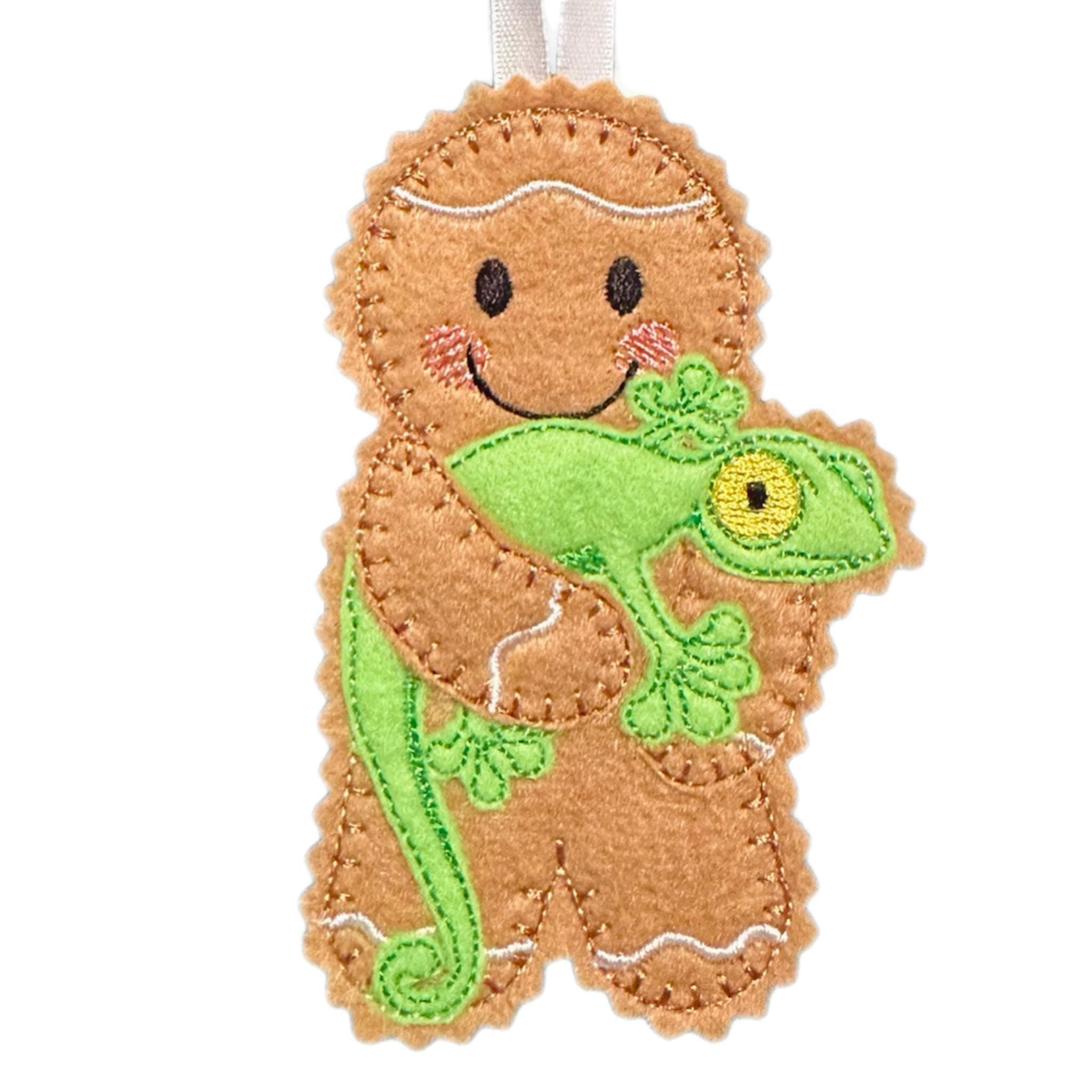 Pet Gecko Gingerbread Felt Decoration — image 2